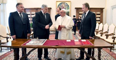 Čović upoznao papu Franju sa problemom Izbornog zakona