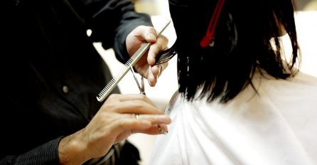 INCIDENT U EMISIJI:  13 MILIONA LJUDI GLEDALO JE U NEVERICI! Frizer je odsjekao djevojci kosu, a o njenoj reakciji priča CIJELI SVIJET! Evo ZAŠTO! (VIDEO)