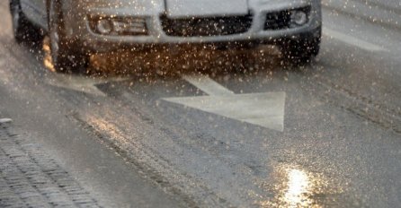 VOZAČI OPREZ Pazite na poledicu, na pojedinim dionicama učestali i odroni