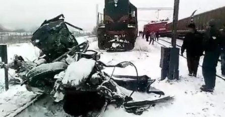 STRAVIČNI DETALJI SA MJESTA NESREĆE: Rampa je bila spuštena, a onda je naišao voz