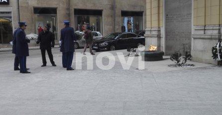 Polaganjem cvijeća ispred Vječne vatre započelo obilježavanje Dana nezavisnosti BiH