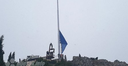 Jedna od najvećih zastava u zemlji vijori se iznad Mostara