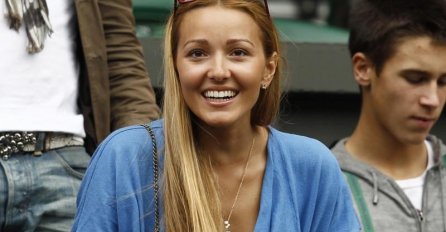 SA KĆERKOM U NARUČJU: Jelena Đoković objavila fotografiju koja bi istopila i najtvrđe srce!