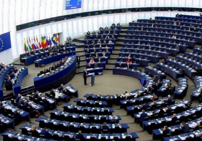 Europski parlament podržao moguće mjere protiv Poljske zbog ugrožavanja ljudskih prava