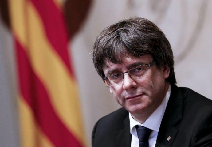  Carles Puigdemont prepustio mjesto predsjednika Katalonije pritvorenom kolegi