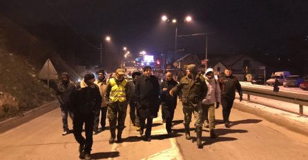 JEDINI POLITIČAR KOJI JE NA -11 OBIŠAO BORCE: Evo šta im je poručio 