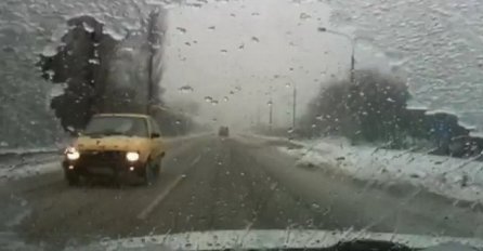 UPALJEN JE CRVENI ALARM: Ne izlazite iz kuće, sa neba pada nešto veoma čudno!