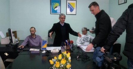 Ministar Bukvarević stigao u Tuzlu