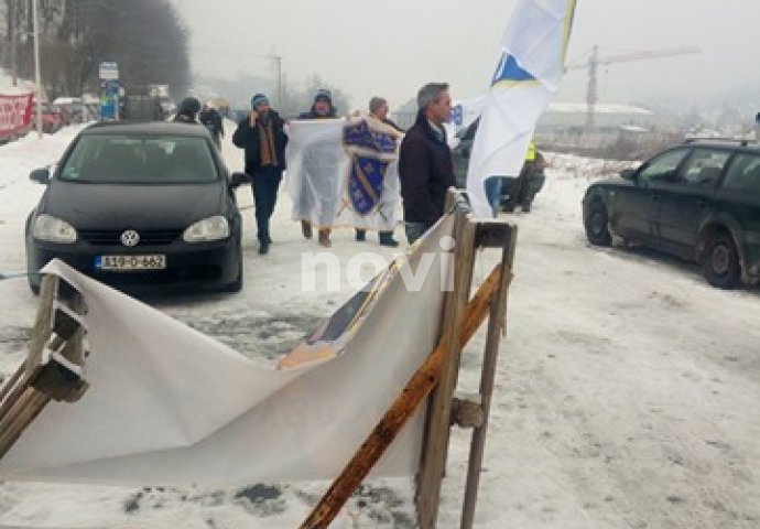 NAJAVLJENA, PA OTKAZANA: Evo zbog čega se neće održati pres-konferencija Vlade Tuzlanskog kantona