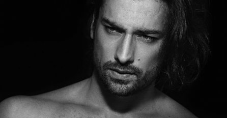 ŽENE POLUDJELE ZA SLAVNIM TURSKIM GLUMCEM: Ovo su njegove fotografije i detalji iz života!