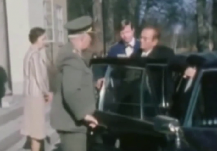 Evo kako je Josip Broz Tito reagovao kad mu je vojnik prignječio prste vratima auta (VIDEO)