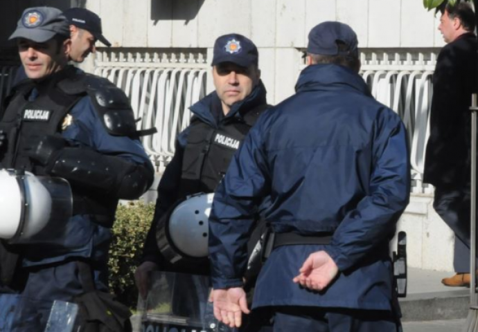 Crnogorska policija izvršila je pretres na pet lokacija: Oduzeto oružje, municija i eksploziv