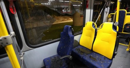 Snažna eksplozija u beogradskom autobusu: Povrijeđena jedna osoba