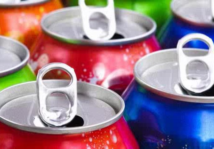 Zabranjena prodaja energetskih pića mlađima od 16 godina u britanskim supermarketima 