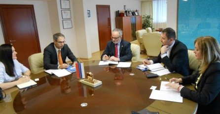 Malešević: U RS nema razdvajanja djece po nacionalnoj pripadnosti