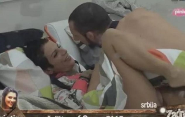 326685-jelena-krunic-i-nemanja-djeric-djekson-u-krevetu-zadruga-1-ff