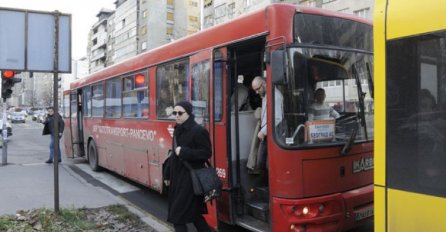 DAN ŽENA: Beograđanke oduševljene porukom na gradskom autobusu