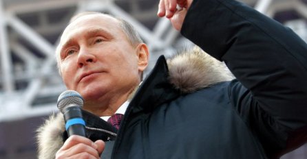 PUTIN SE SLIKAO SA OBOŽAVATELJKOM: Onda je uradio nešto što niko nije mogao ni da zamisli 