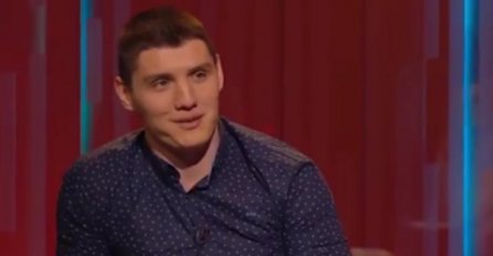 MLADIĆA  KOJI NIJE NIKAD PAO ISPIT NA MEDICINI, A NEMA ZA HLJEB, STRAŠNO SU NAPALI! Ovoga puta, on im je JAVNO ODGOVORIO!