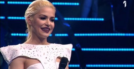 U ZVEZDAMA GRANDA SU JE OPTUŽILI DA LIČI NA KAFANSKU PJEVAČICU: Ugradila je silikone, snimila dvije pjesme, POGLEDAJTE JE SADA (FOTO)