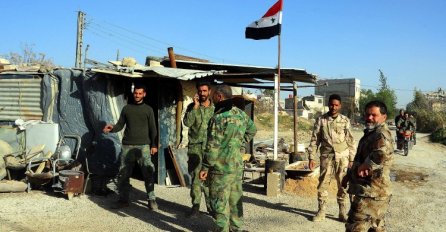 Konvoj humanitarne pomoći čeka na ulazak u Istočnu Gut