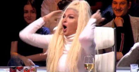 GUBI SE SA BINE! Nezapamćeni SKANDAL u ZG, Popović BIJESNO VIKAO: Otmi joj mikrofon! (VIDEO)