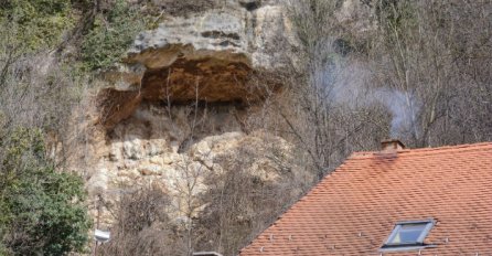 Komad stijene se odlomio i pao na kuće, prijete novi odroni: Stanovnici će noć provesti kod rodbine