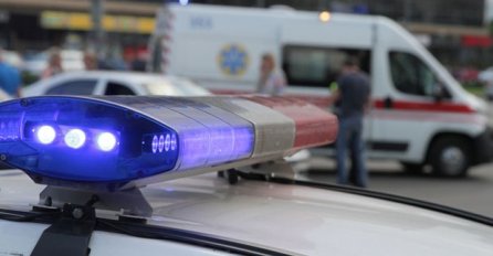 POTPUNI HAOS NA AUTO-PUTU: Kamion se prevrnuo i prepriječio obje trake