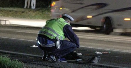 Poginuo mladić u saobraćajnoj nesreći: Od siline udara je ispao iz auta