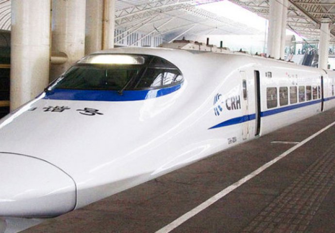Kinezi napravili voz koji postiže brzinu od 350 kilometara na sat