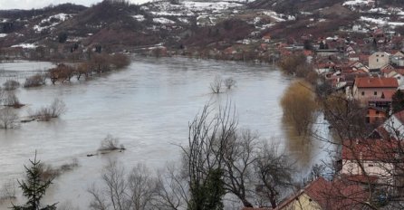 ALARMANTNO STANJE: "Stiže veliki vodeni val, ova mjesta ostat će odsječena" (FOTO)