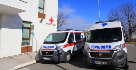 KILOMETARSKE KOLONE NA AUTOPUTU: Na licu mjesta tri vozila Hitne pomoći, stigla i policija!