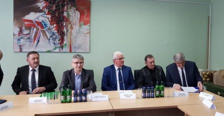 Bukvarević se sastao s predstavnicima vlasti i braniteljskih udruga SBŽ-a