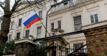 Ruska ambasada u Londonu - Protjerivanje naših diplomata neprijateljski je čin