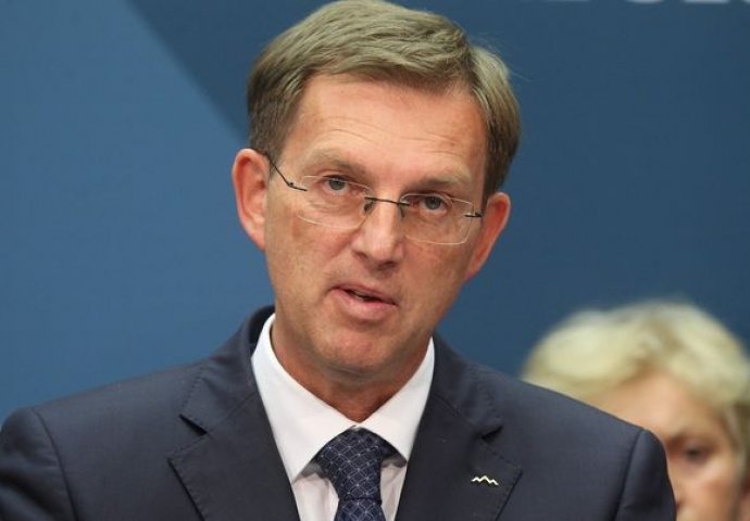 Slovenski premijer Miro Cerar podnio ostavku