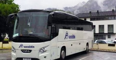 VOZAČ IZ HRVATSKE RASPLAKAO PUTNIKE: Okrenuo autobus nasred ulice, a zbog onog što je uradio, svi mu skidaju kapu!