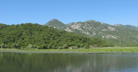 U priobalju Skadarskog jezera voda počela da ulazi u objekte