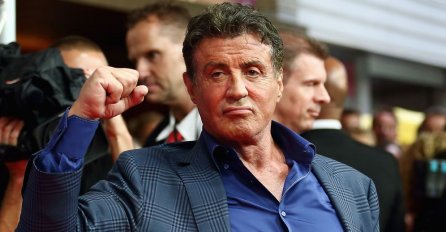 STALLONE U VRHUNSKOJ FORMI: U 72. godini radi zgibove i to ne OBIČNE!