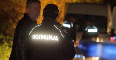 POLICIJA BLOKIRALA ČITAV KVART: Pronađen leš muškarca u dvorištu kuće!