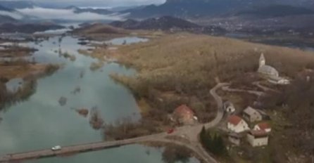  U Kosinjskoj dolini trideset poplavljenih kuća, voda i dalje navire