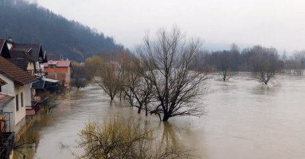 NIVO SAVE DOSTIGAO HISTORIJSKI REKORD, NAJGORE SE TEK OČEKUJE: Pogledajte zastrašujuće prizore (FOTO)