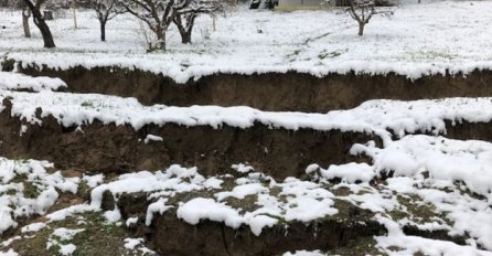 Zahtjev za hitno proglašenje stanja elementarne nepogode: AKTIVIRALO SE KLIZIŠTE, UGROŽENE KUĆE!