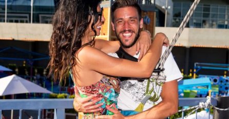 NAKON RASKIDA SA SRPSKOM MANEKENKOM: Pogledajte s kim se Džumhur uslikao, ne može sakriti oduševljenje (FOTO)