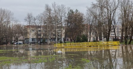 ALARMANTNO NA SJEVERU BIH, OBUSTAVLJEN SAOBRAĆAJ: Spremite se na najgore, SUTRA ĆE BITI DRAMATIČNO!