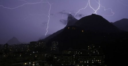 UŽASAN PRIZOR NA NEBU: Stanovnici u potpunom mraku nekoliko sati 