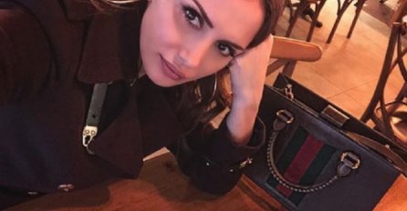 ON JOJ PRUŽA UTJEHU: Evo koga Emina grli nakon razvoda (FOTO)