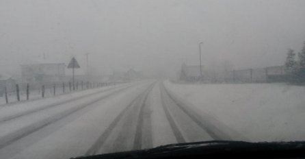 VOZAČI OPREZ: Olujni vjetar stvara velike probleme, za OVE DIONICE na snazi zabrane!