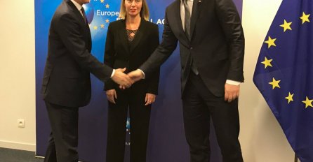 Završen sastanak Vučića, Tačija i Mogherini u Briselu