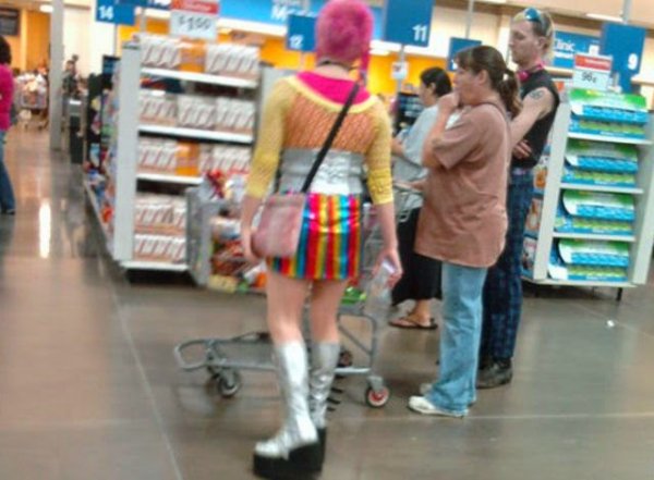 you-can-never-predict-how-weird-a-trip-to-walmart-will-be-640-05