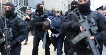 Nije samo političar pretučen: ''Udarali me, odvukli, šutirali. U uglu je bio Marko Đurić''